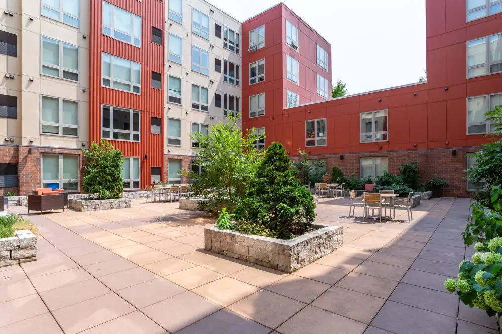 The Knoll Dinkytown, Minneapolis – Exterior