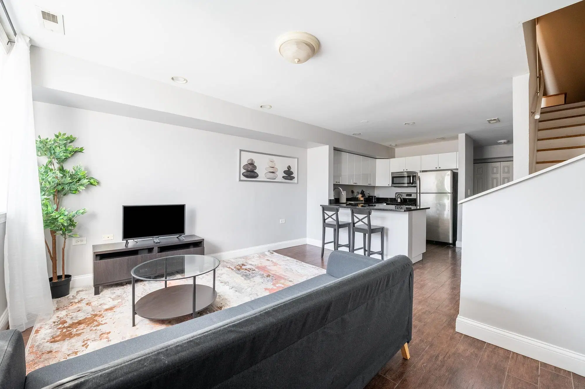 June Homes 60612, Chicago – Common Area