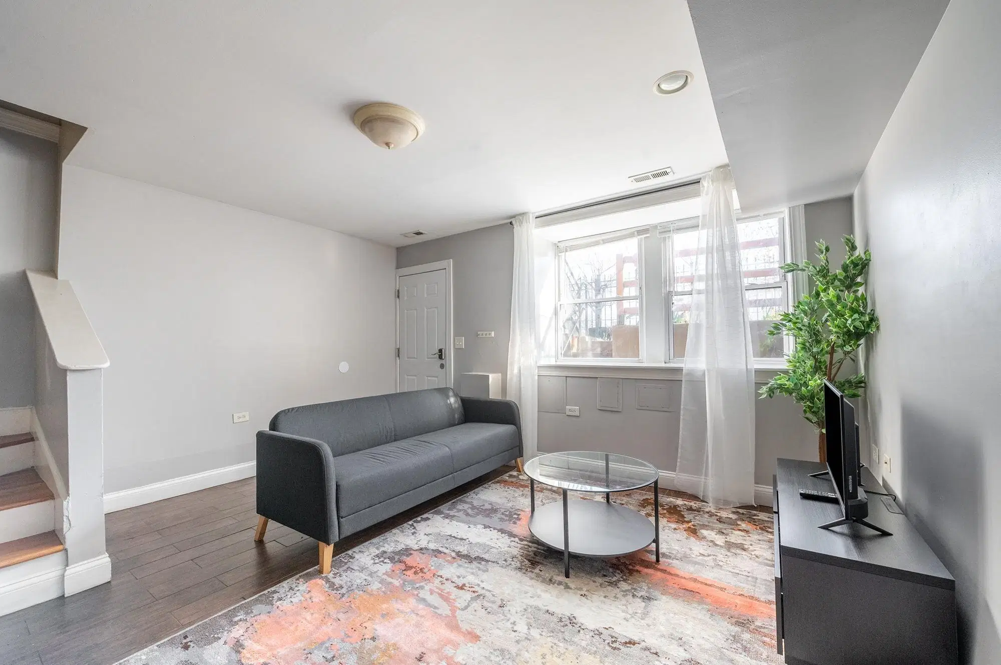 June Homes 60612, Chicago – Common Area
