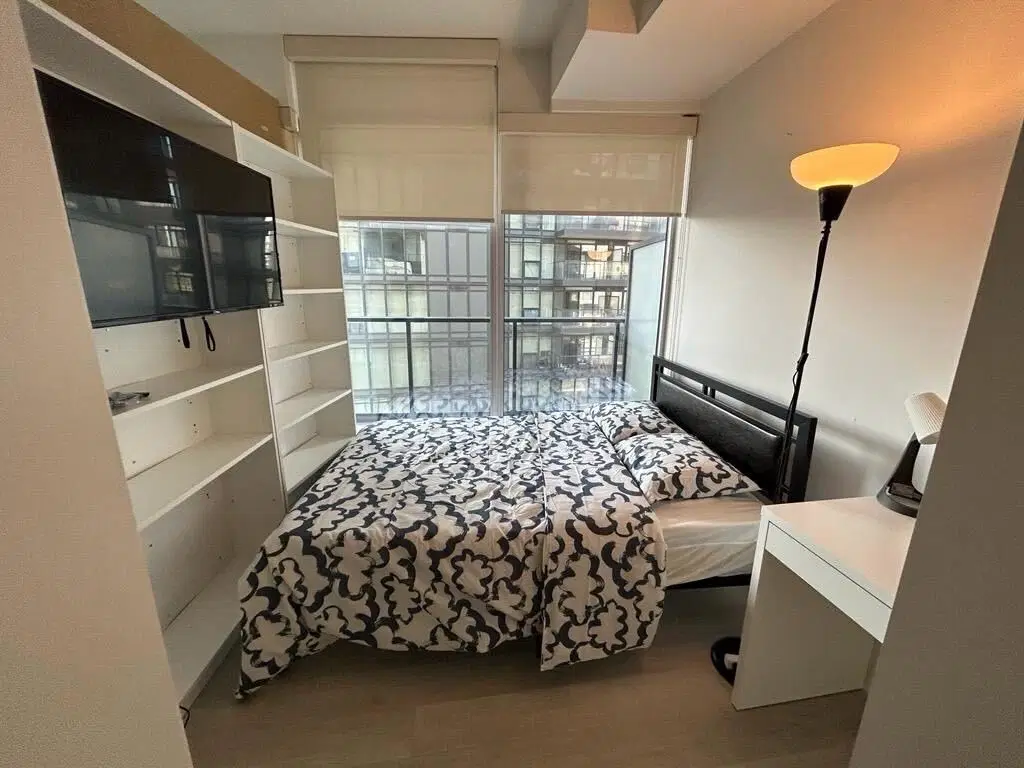 Liwinco College Street, Toronto – Flex Room Shared Bath