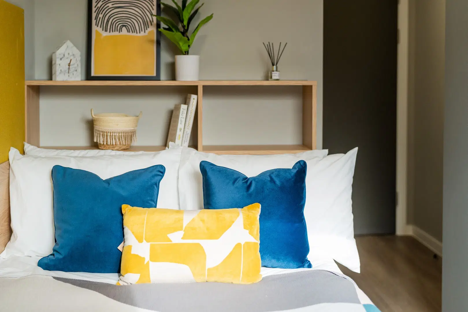 Zinc Quarter, Bristol – Ensuite Silver