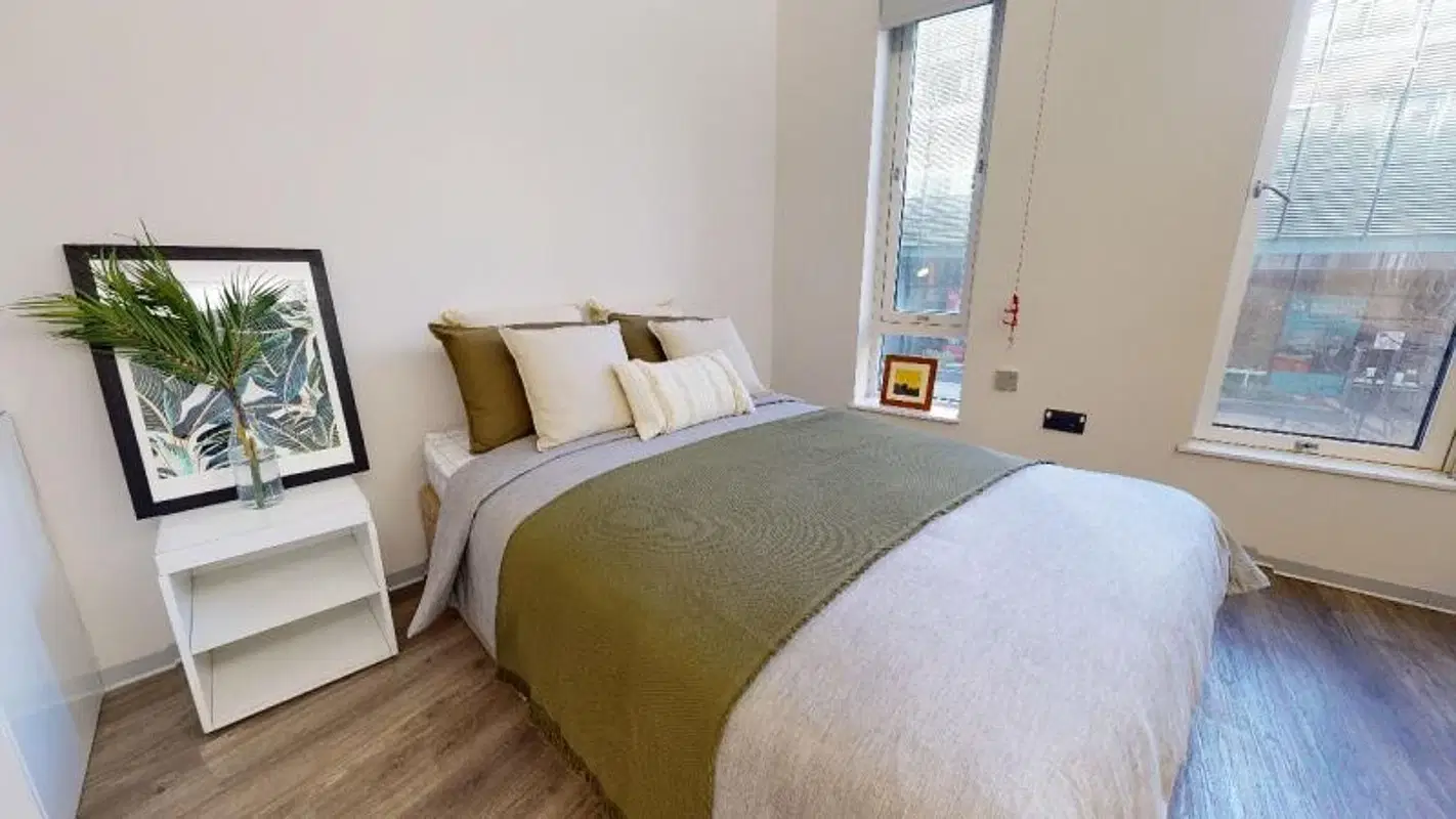 iQ East Court, London – Platinum Studio