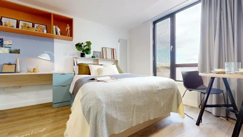 iQ Signal Place, Nottingham – Gold Studio Plus