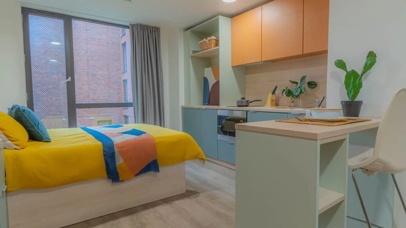 iQ Signal Place, Nottingham – Silver Studio