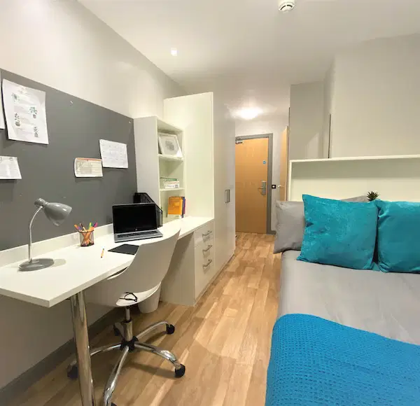 Nottingham Two, Nottingham – Ensuite Bronze Plus