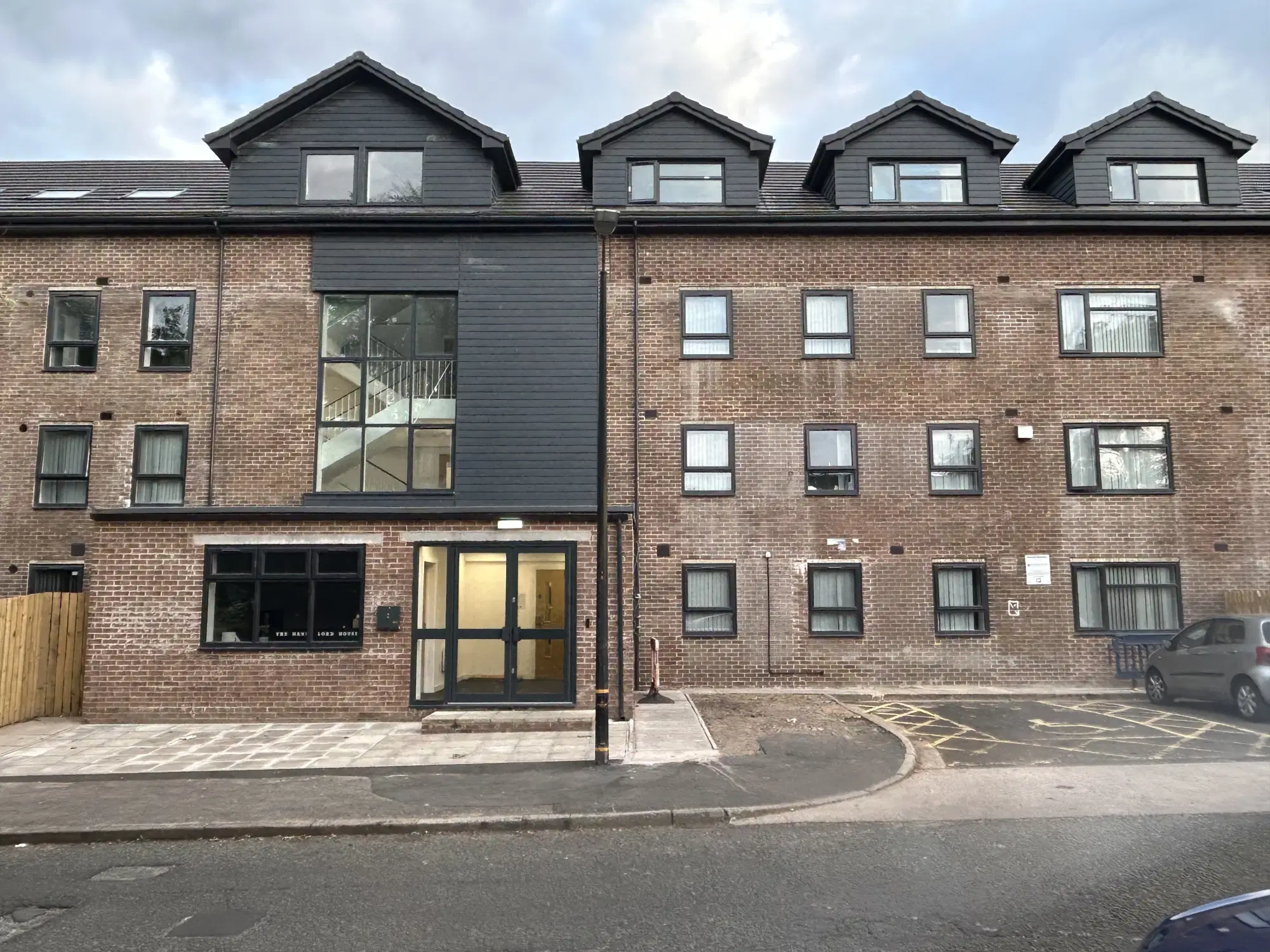 Harry Lord House, Manchester – Exterior