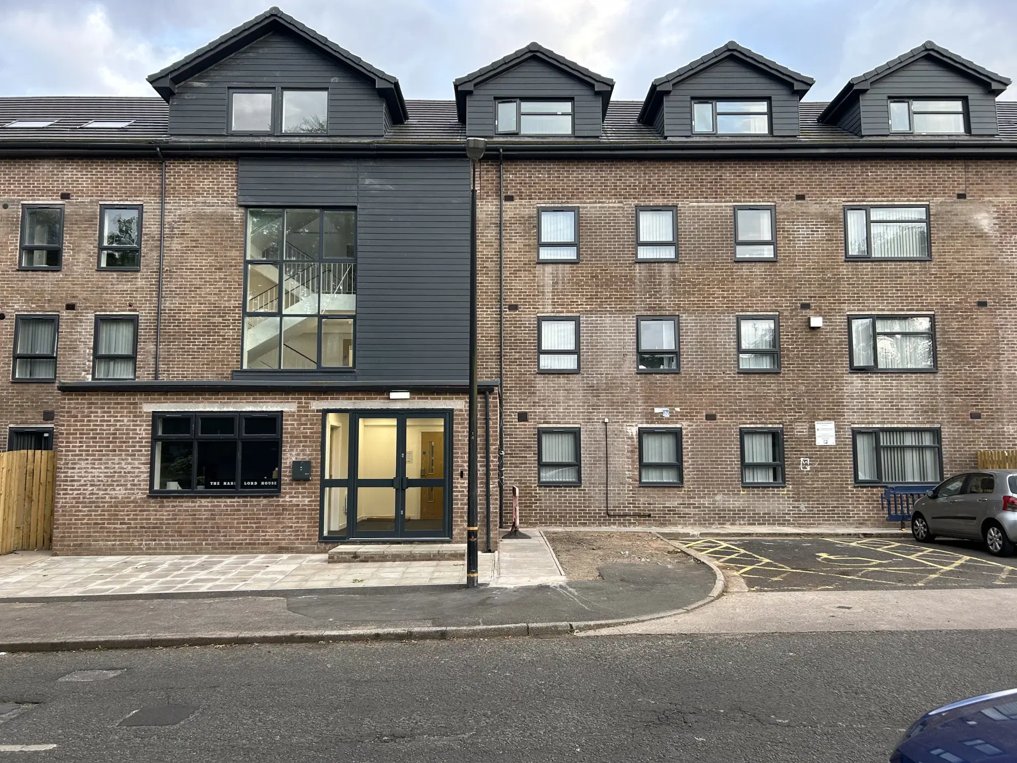 Harry Lord House, Manchester – Exterior