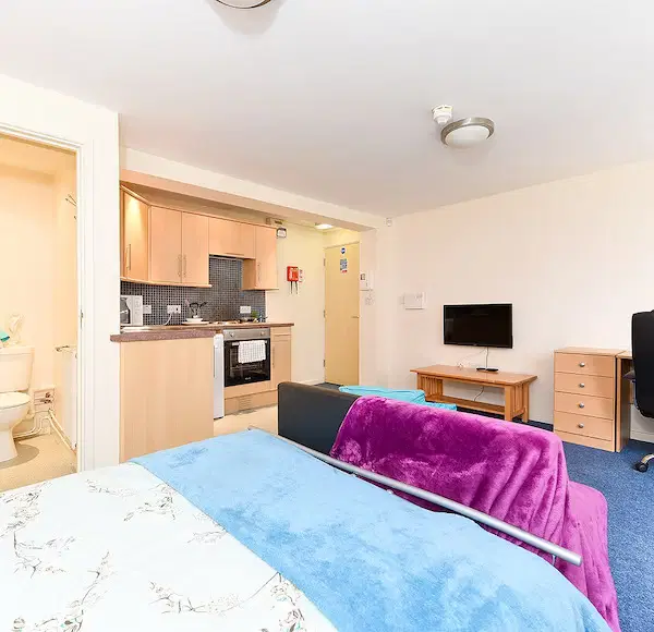 Queens Court, Leicester – Studio Silver