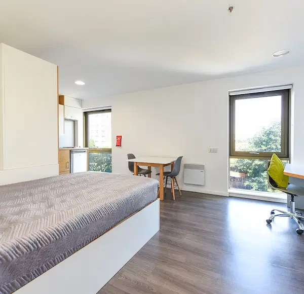 Byrom Point, Liverpool – Studio Gold - City View