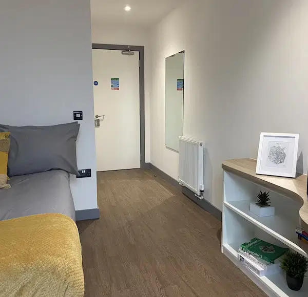 Great Patrick Street, Belfast – Ensuite Silver - City View Upper Floors