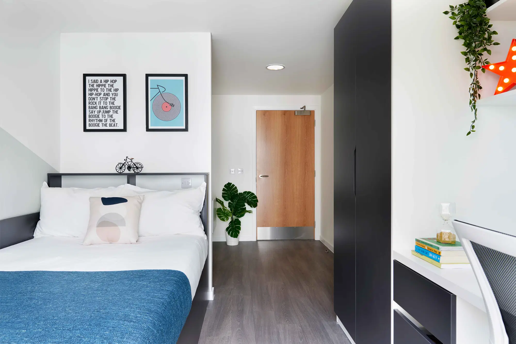 Westfield, Edinburgh – Accessible Deluxe En-suite