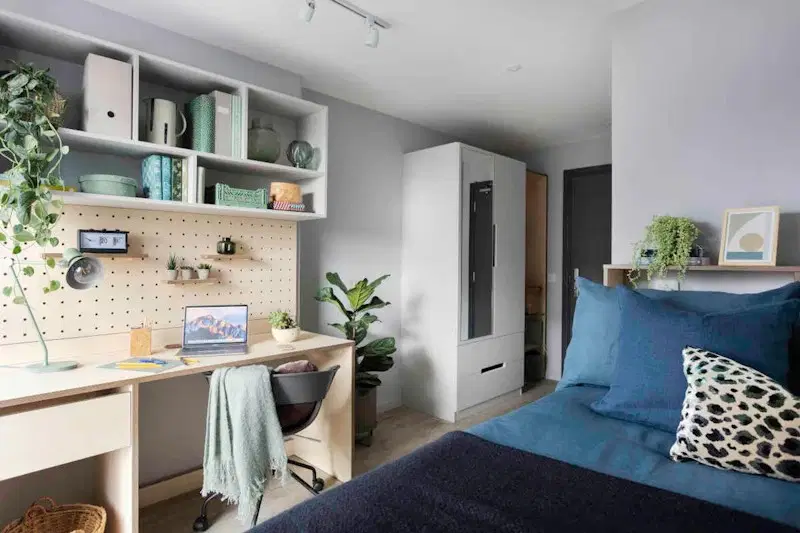 Bridle Works, Glasgow – 5 Bed Essential Plus En-suite