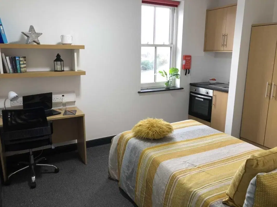 Mandale Terrace, Stockton – Studio