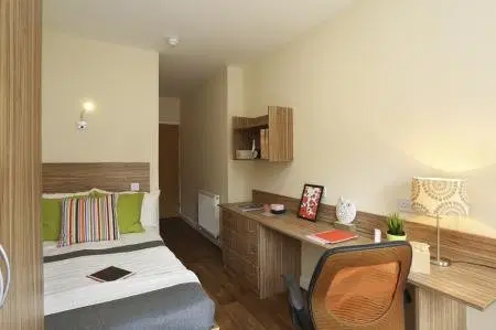 Trinity Hall, Chester – Deluxe Skylight En-Suite