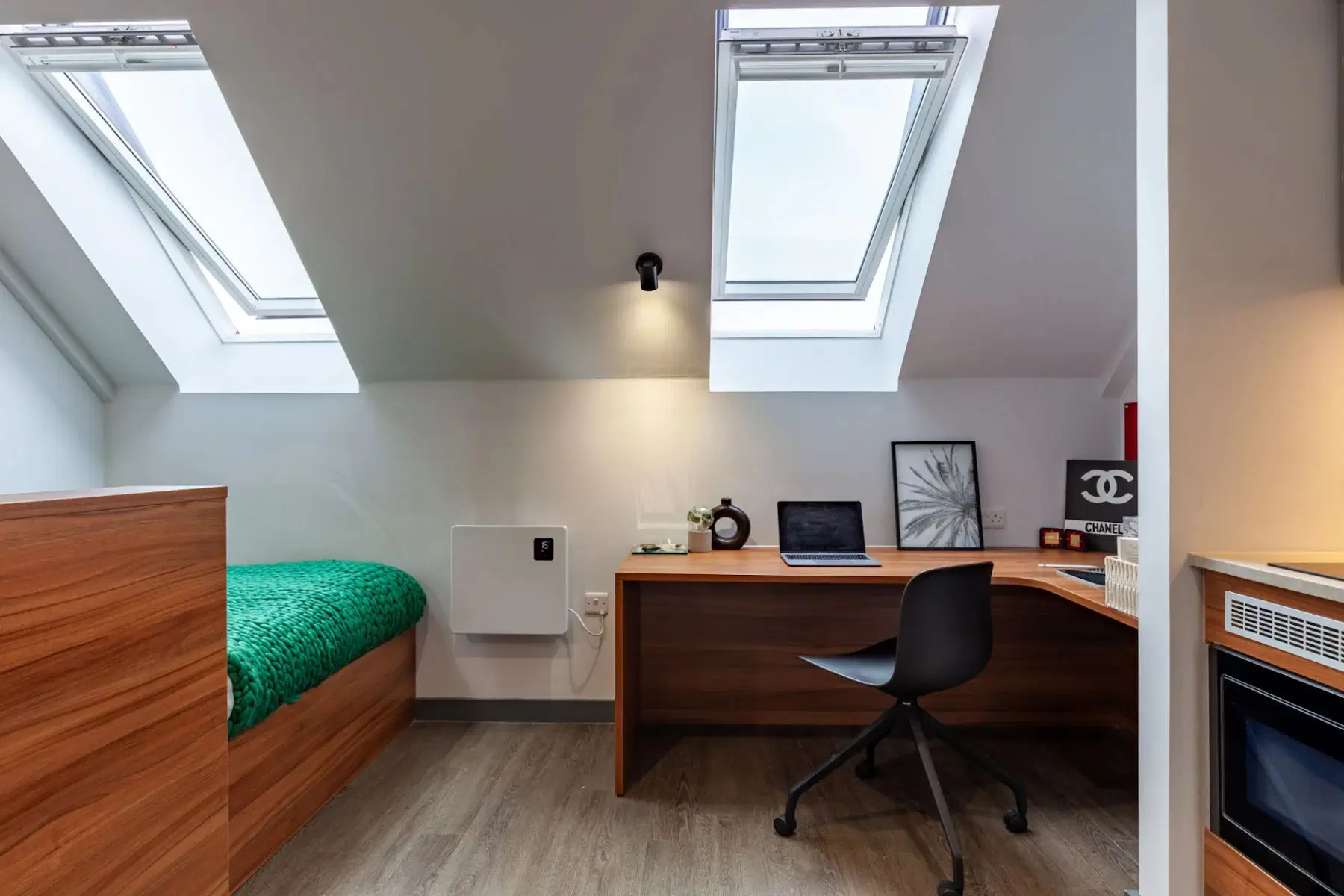 Straits Garden, Egham – Penthouse