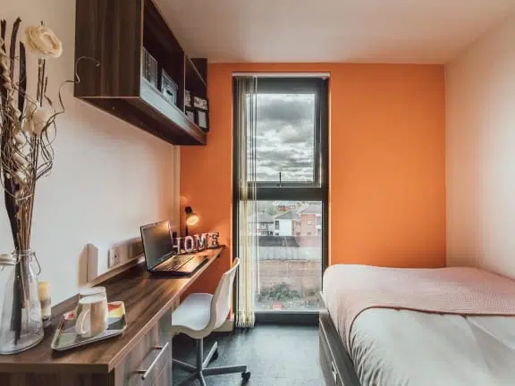 Lomax Halls, Stoke-On-Trent – Standard Plus Ensuite