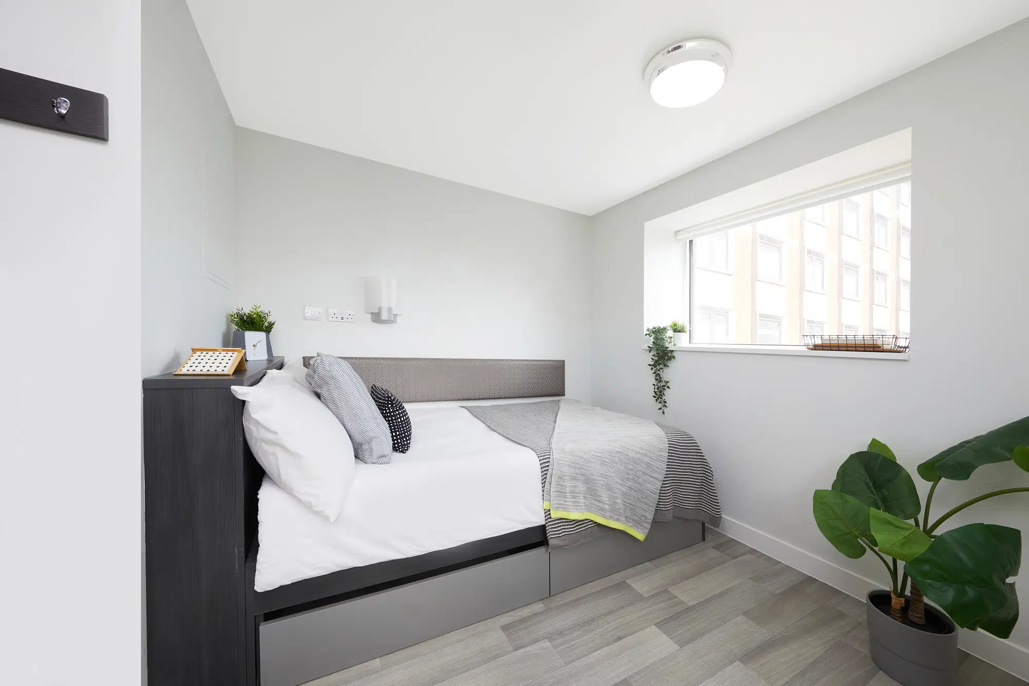 Tower, Bristol – Silver Ensuite