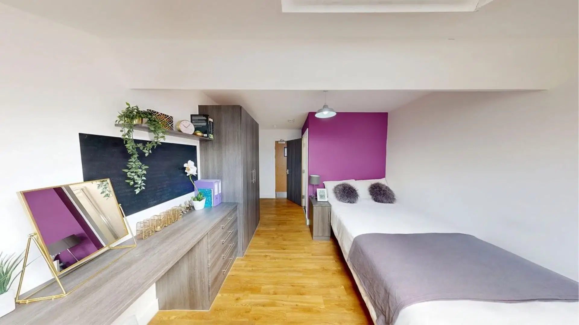 Haigh Court, Liverpool – Gold Ensuite