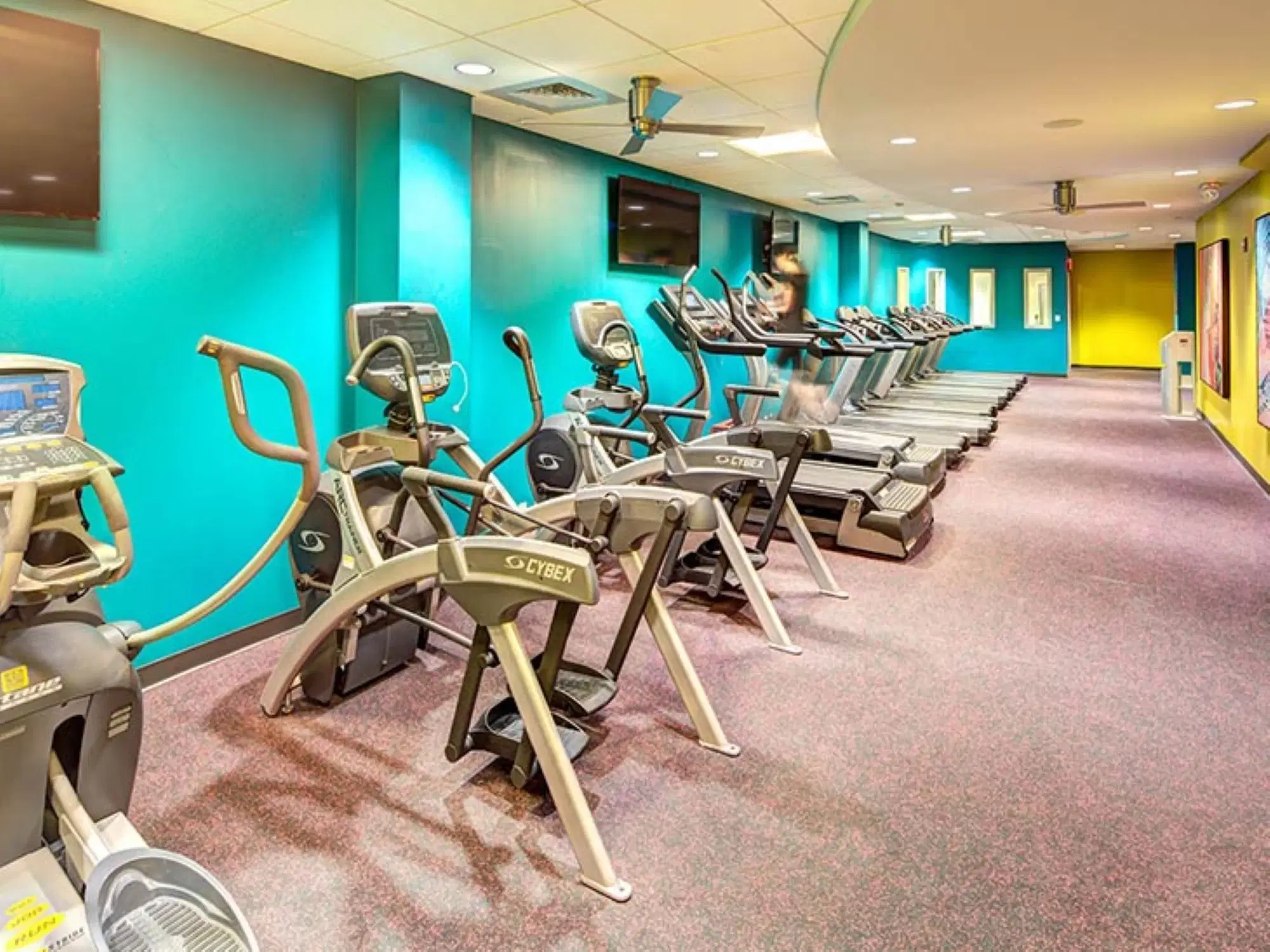 University Crossings, Philadelphia – Amenities