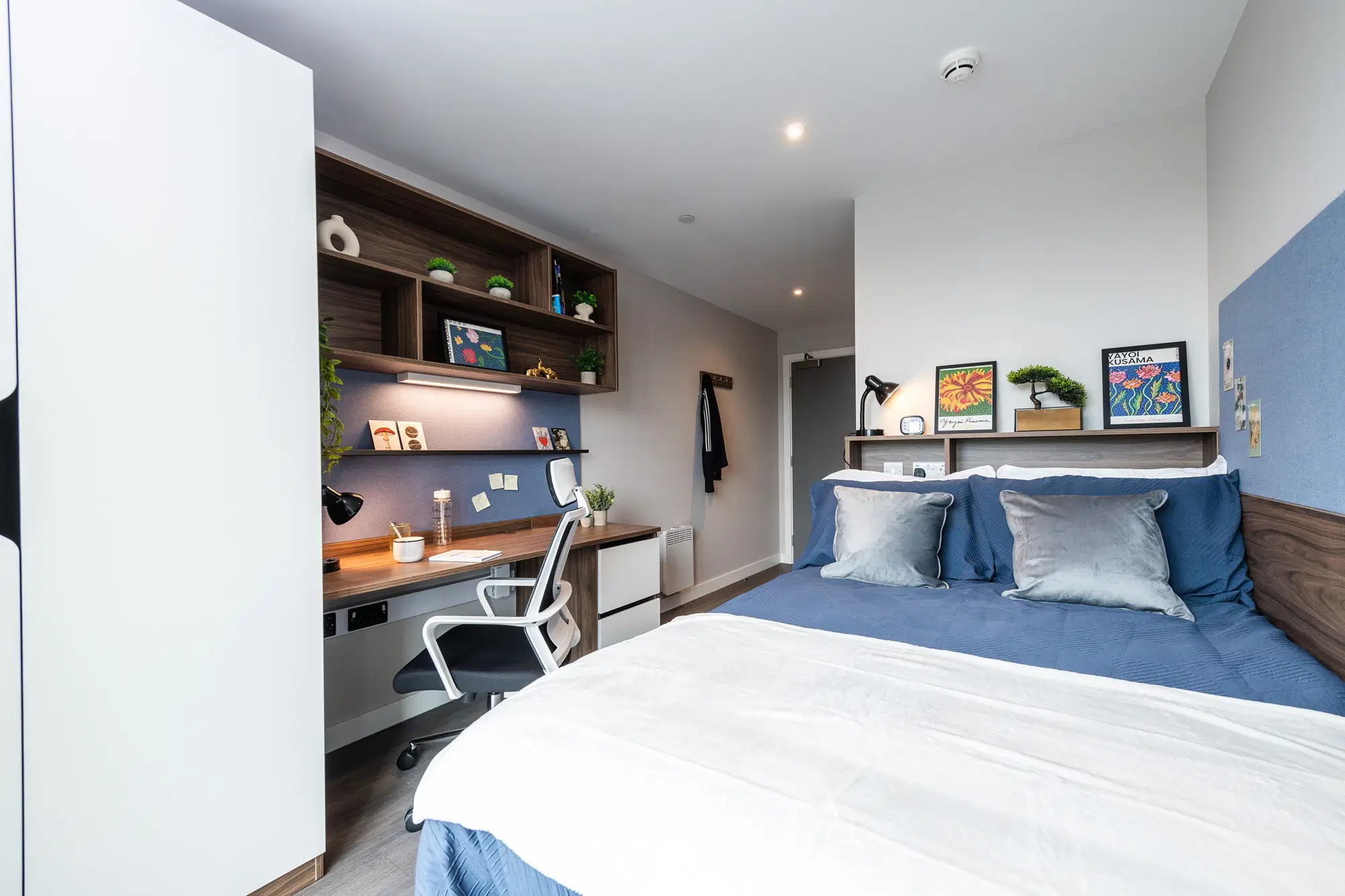 Nelson Place, Belfast – Ensuite Silver Plus