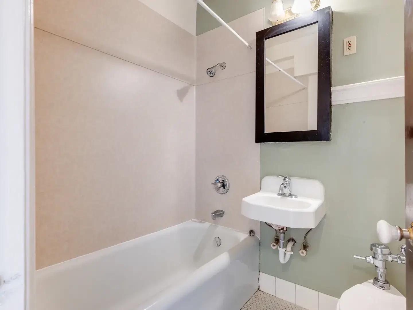 Yugo Seattle Wilsonian, Seattle – 2 Bed, 1 Bath Plus
