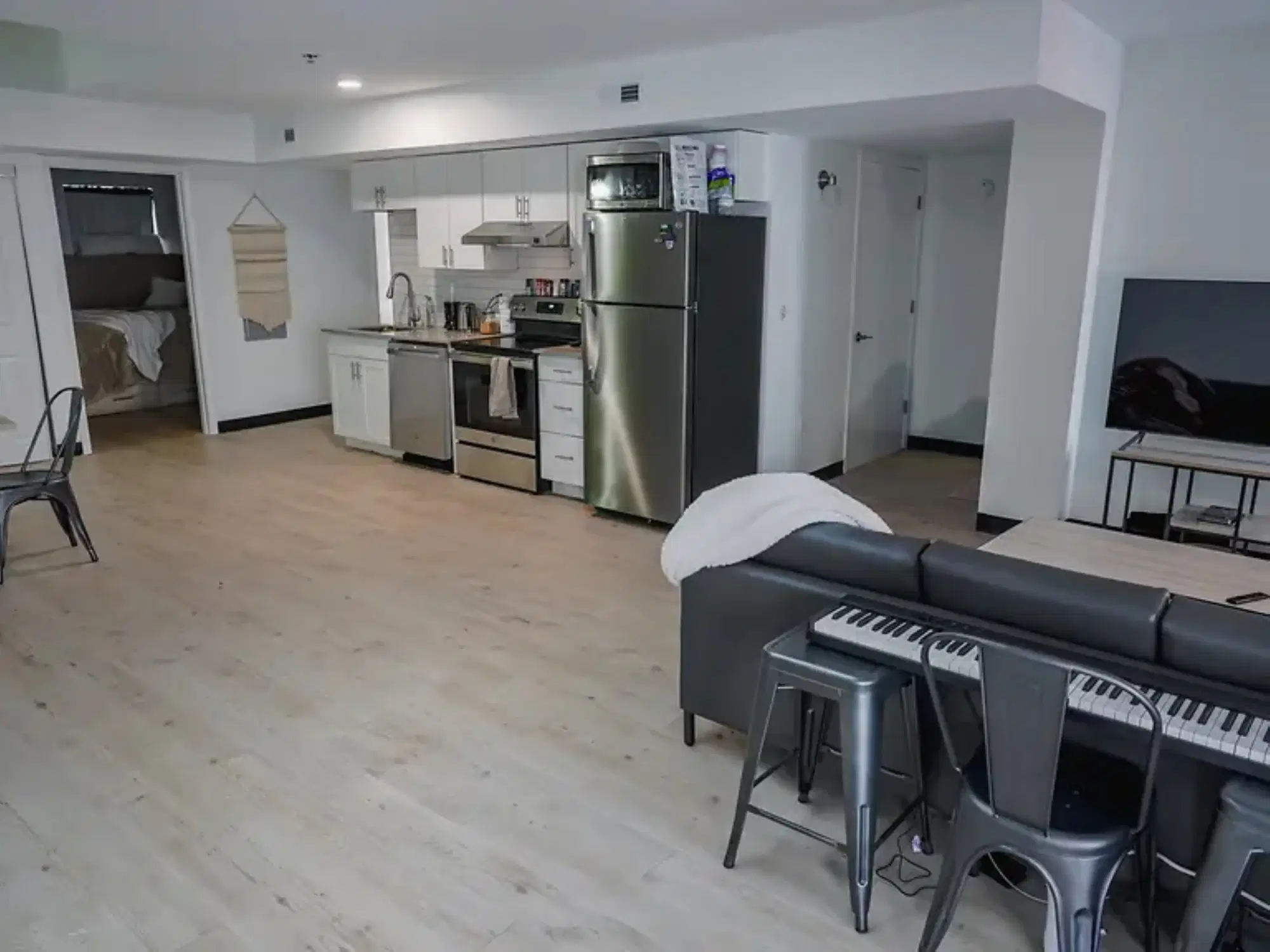 Yugo Champaign South 3rd Lofts, Champaign – 4 Bed 3 Bath Loft