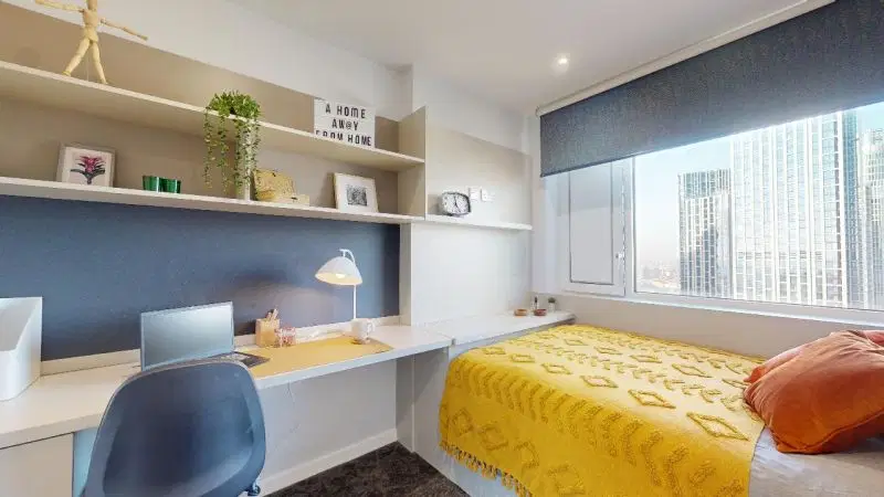 iQ Vega, London – Penthouse En Suite