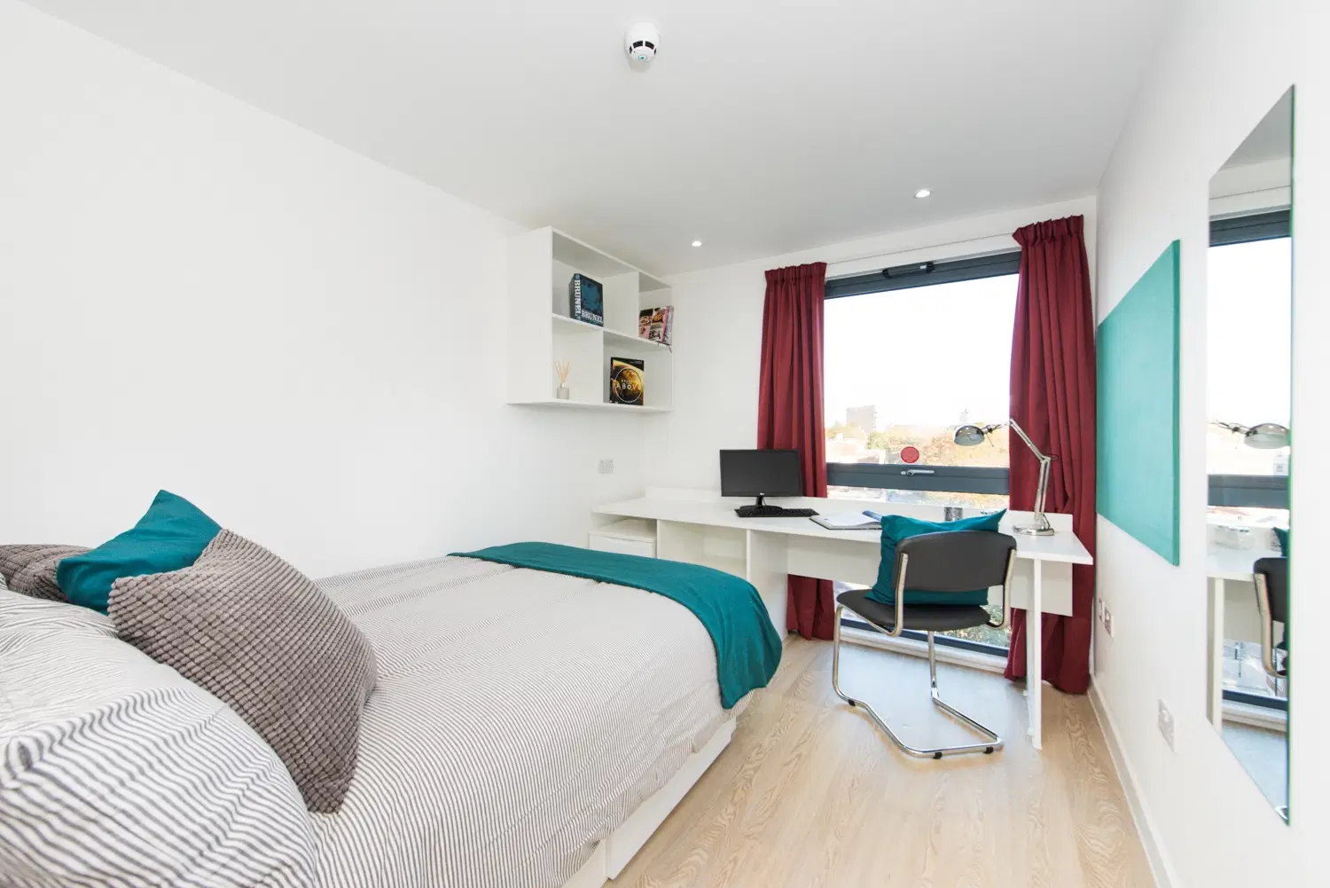 Vincent Place, Southampton – Ensuite Gold