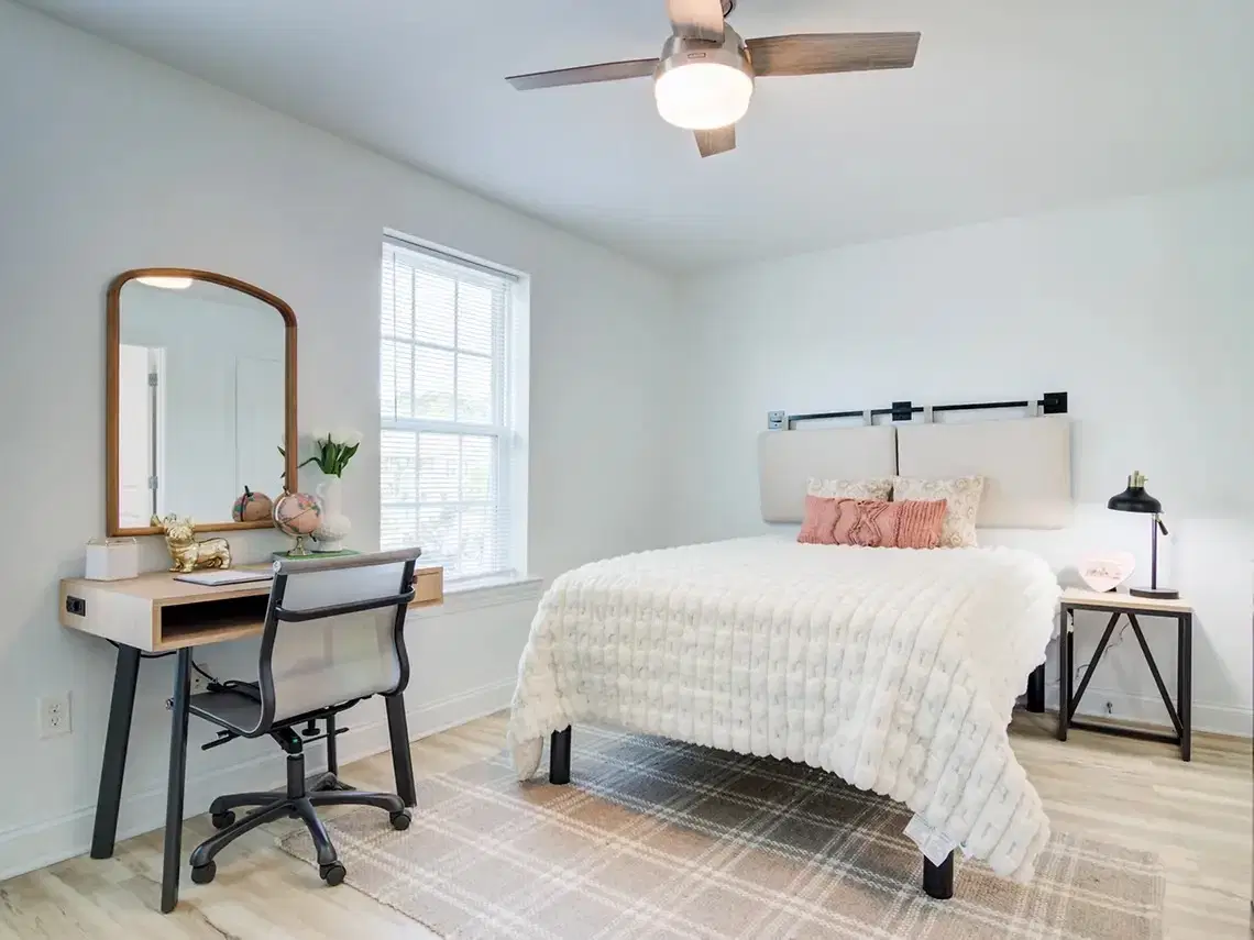 Yugo Auburn North, Auburn – Bedroom