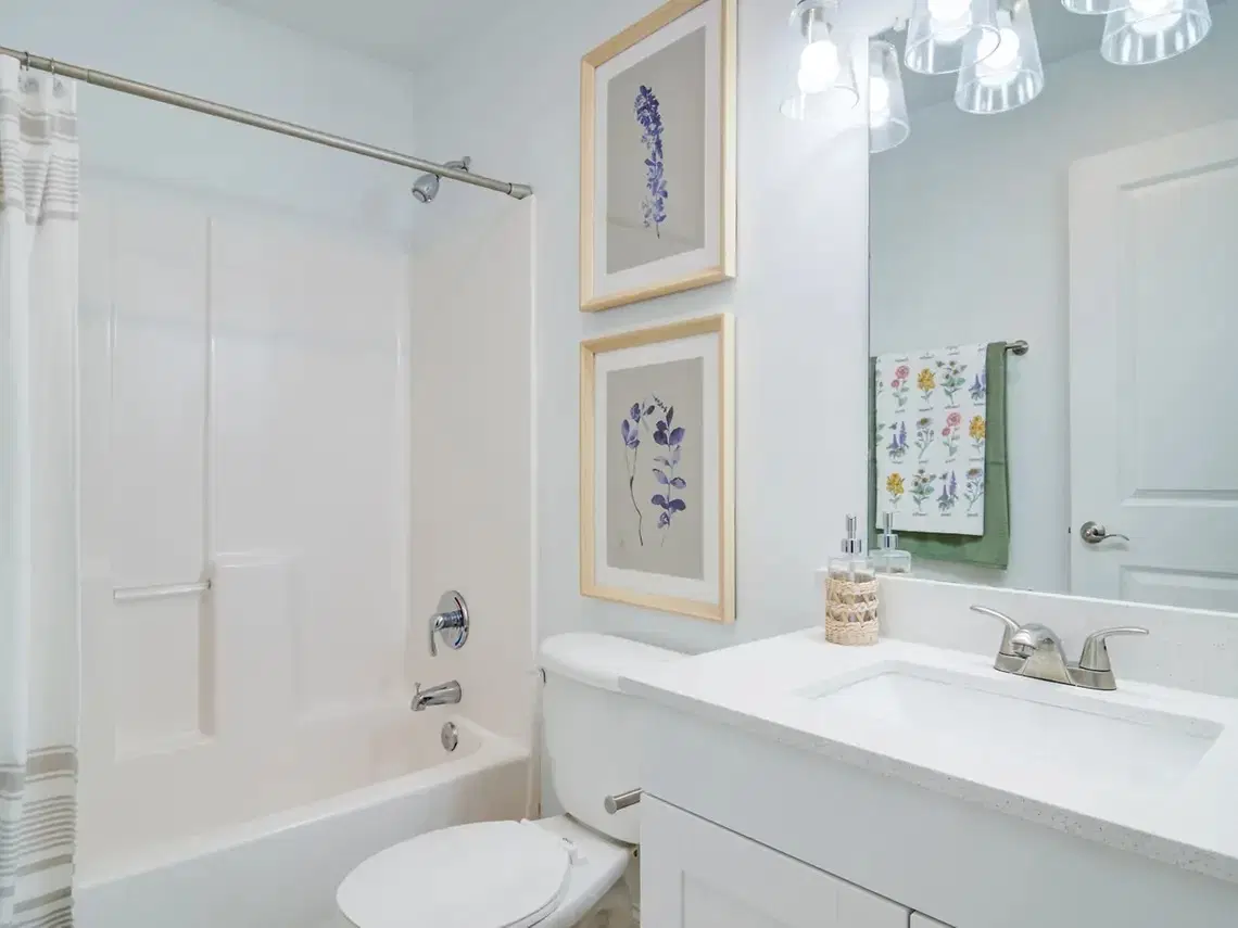 Yugo Auburn North, Auburn – Bathroom