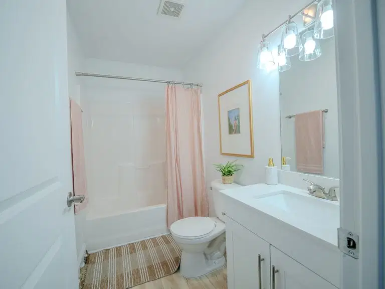 Yugo Auburn North, Auburn – 1 Bed 1 Bath Renovated Upgrade