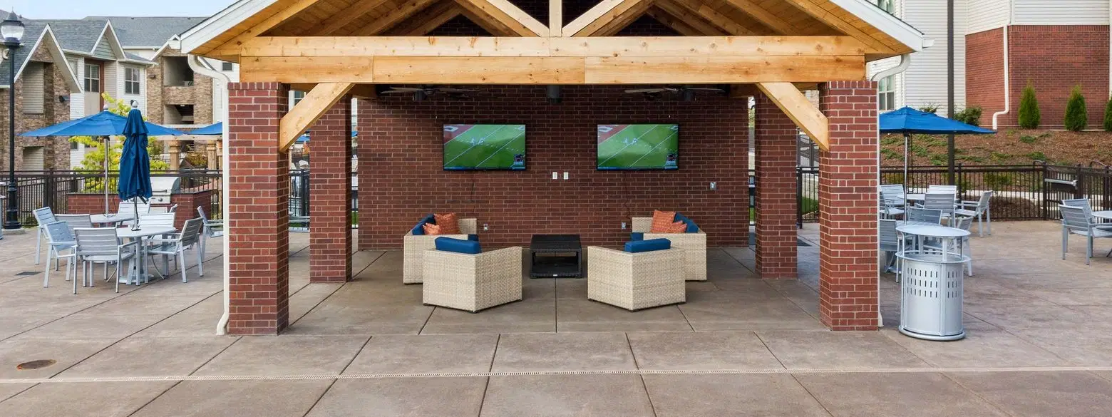 Yugo Corvallis Domain, Corvallis – Exterior