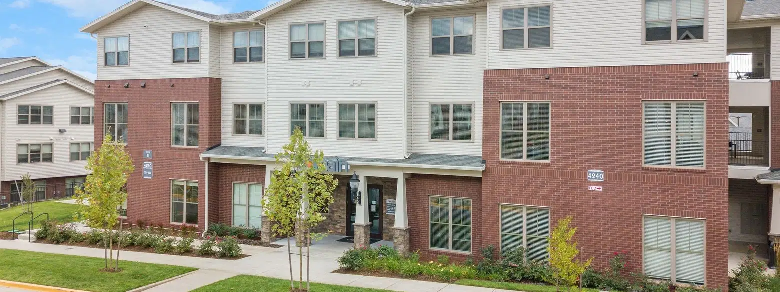 Yugo Corvallis Domain, Corvallis – Exterior