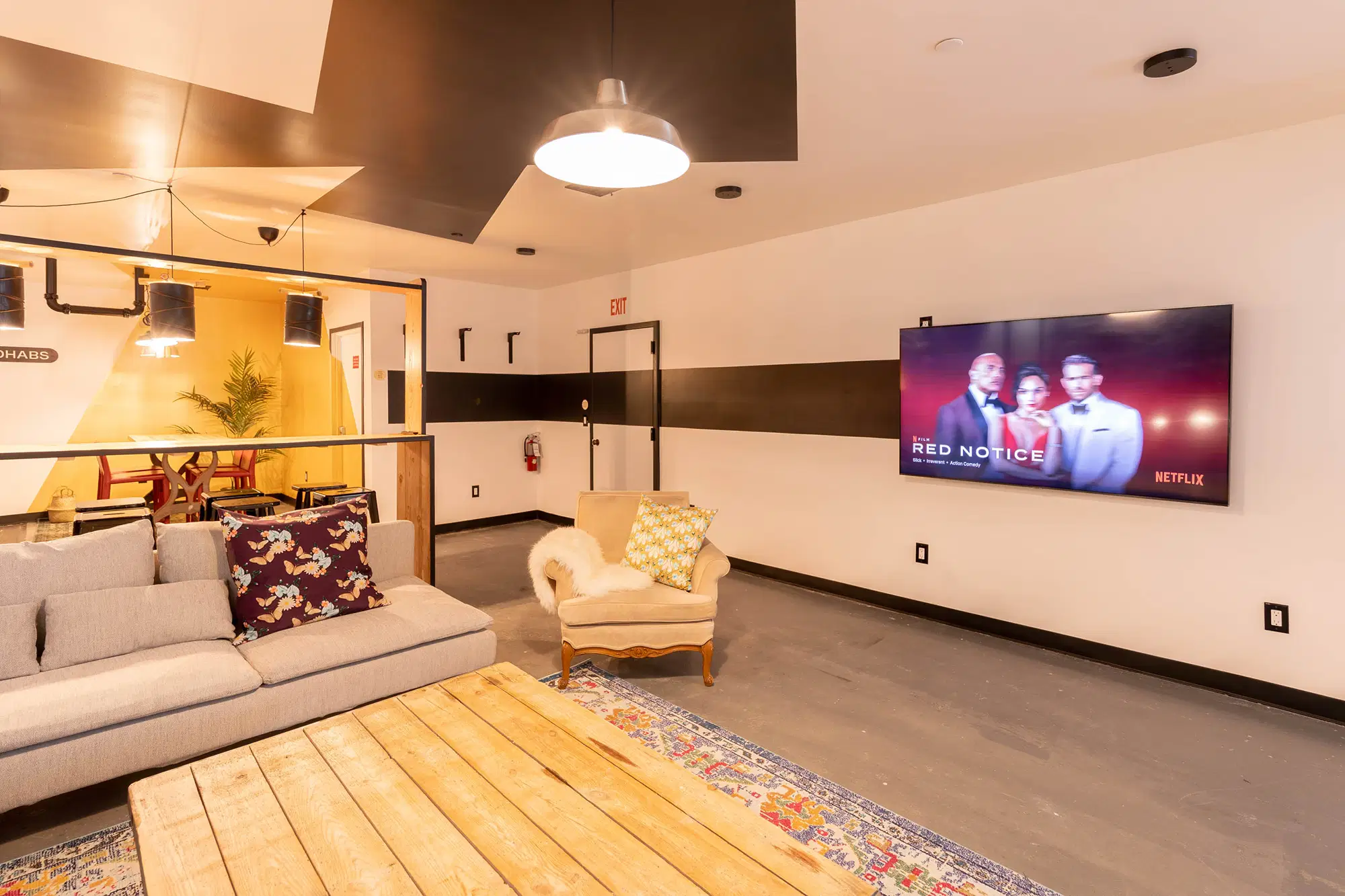 Crown 907, New York – Common Area
