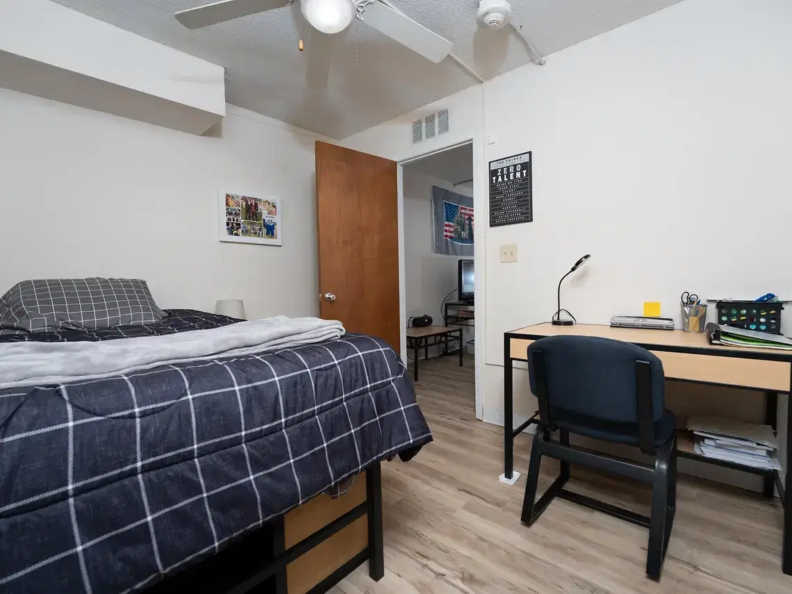 Yugo Greenville Campus Towers, Greenville – Room in a 2 Bed 1 Bath