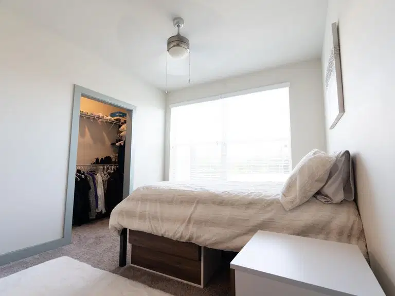 Yugo Greenville Uptown, Greenville – 2 Bed 2 Bath Plus