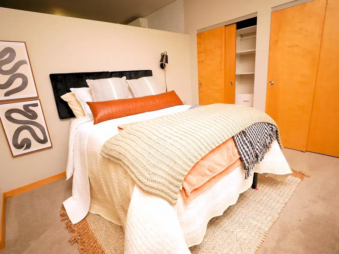 Yugo Madison Lux, Madison – 1 Bed 1 Bath | Plus