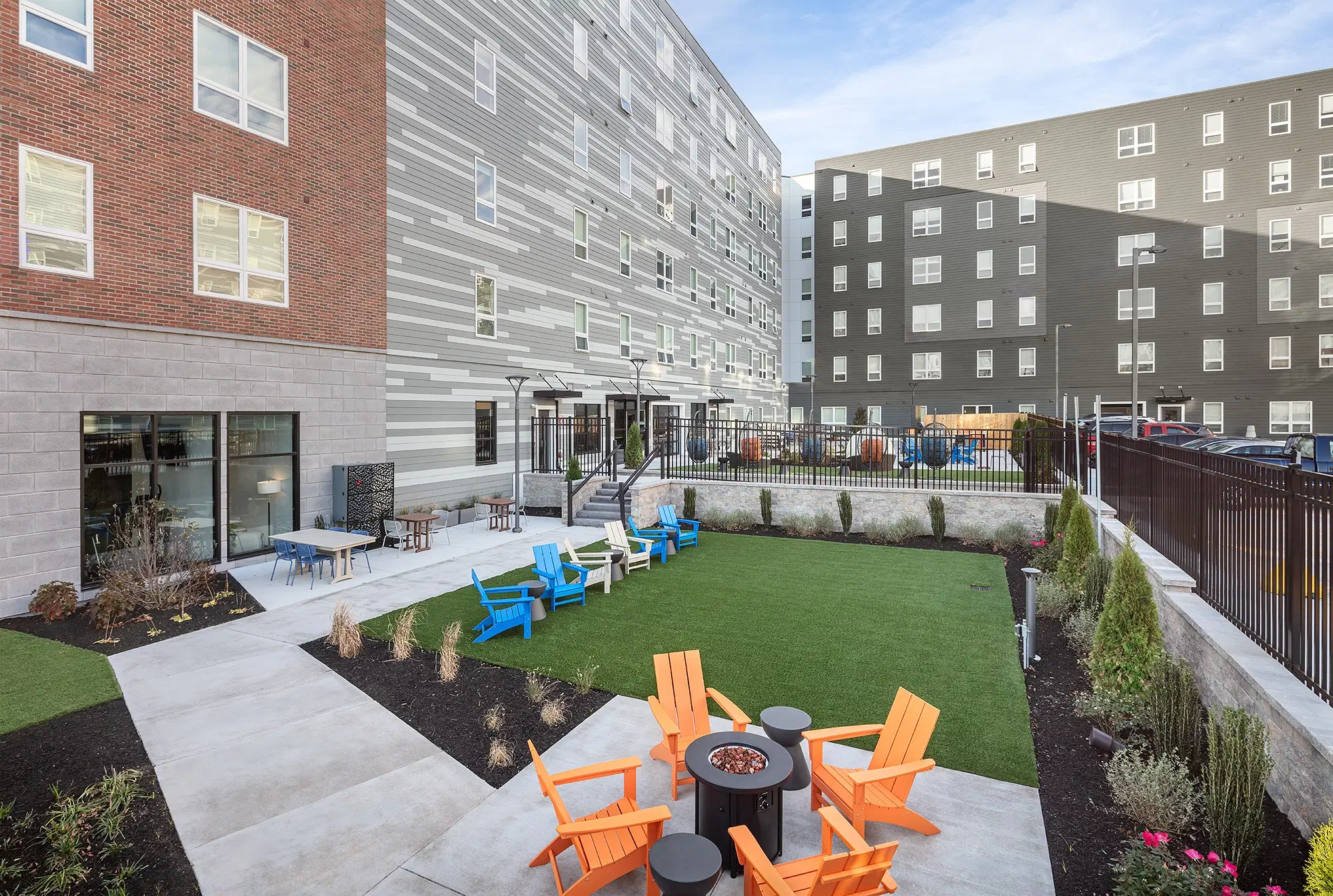 The Laurel, Syracuse – Exterior