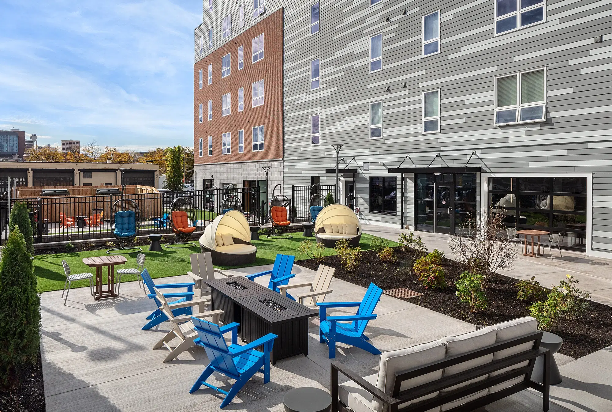 The Laurel, Syracuse – Exterior