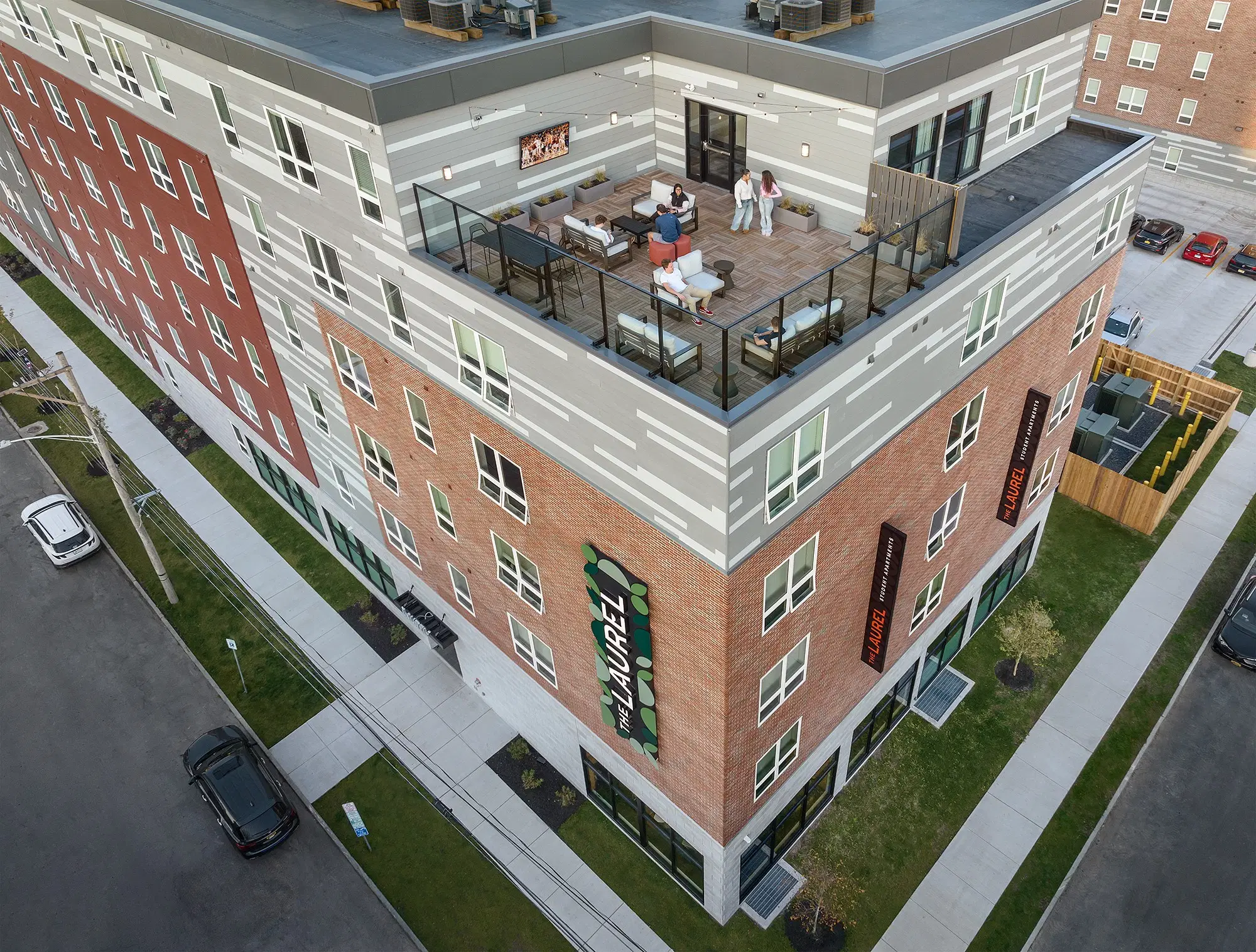 The Laurel, Syracuse – Exterior