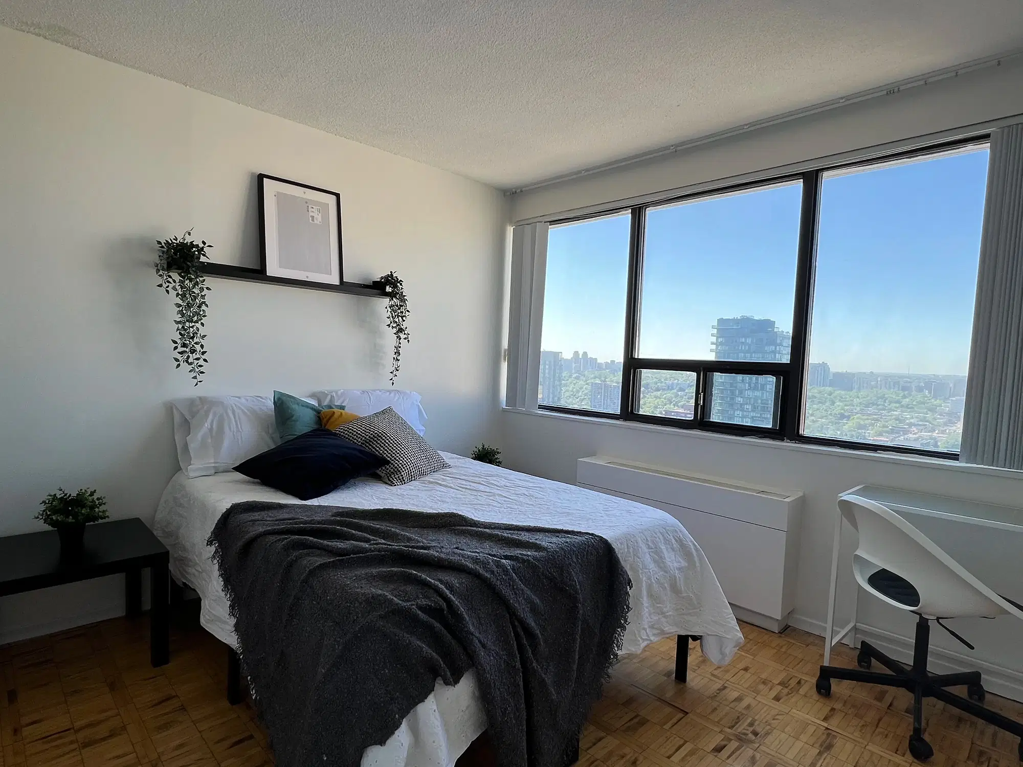 88 Bloor St West, Toronto – 3212 Drammen Room (1 Bed 1 Bath)