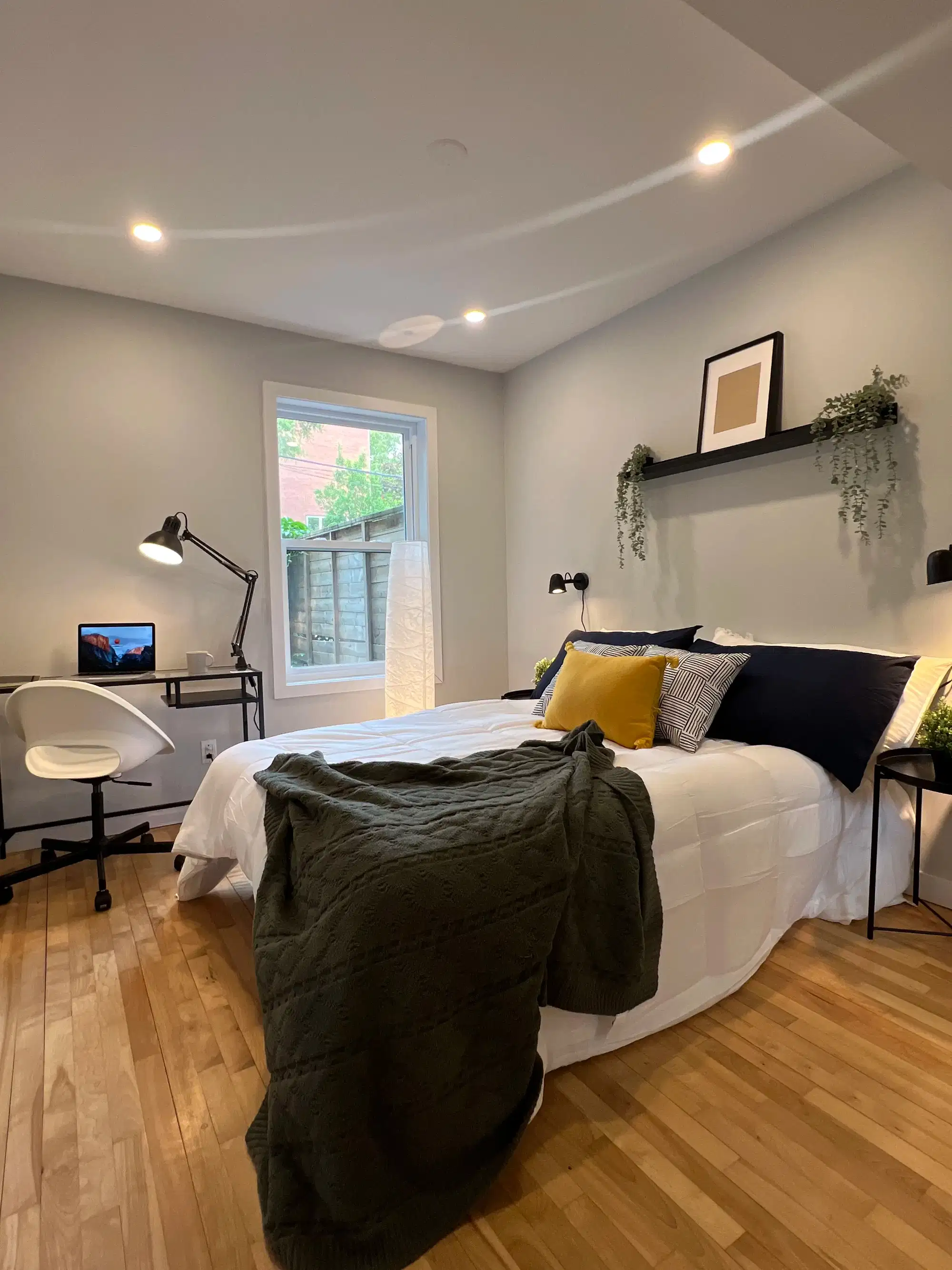 3717 Rue Berri, Montreal