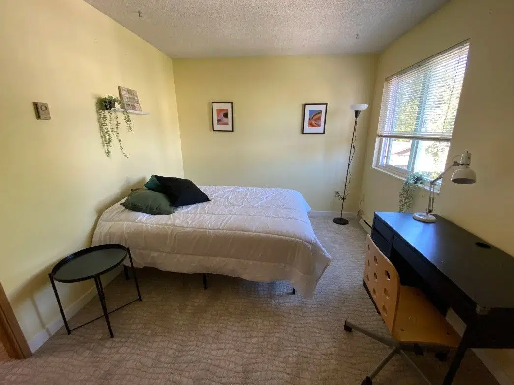 2560 154 St, Vancouver – Unit 107 Townhouse (1 Bed 1 Bath)