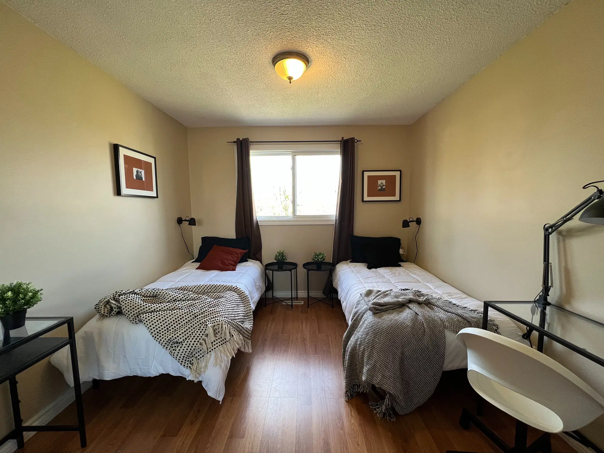 108 Murray St, Toronto – Seaside Room B - Shared( 1 Bed 1 Bath )