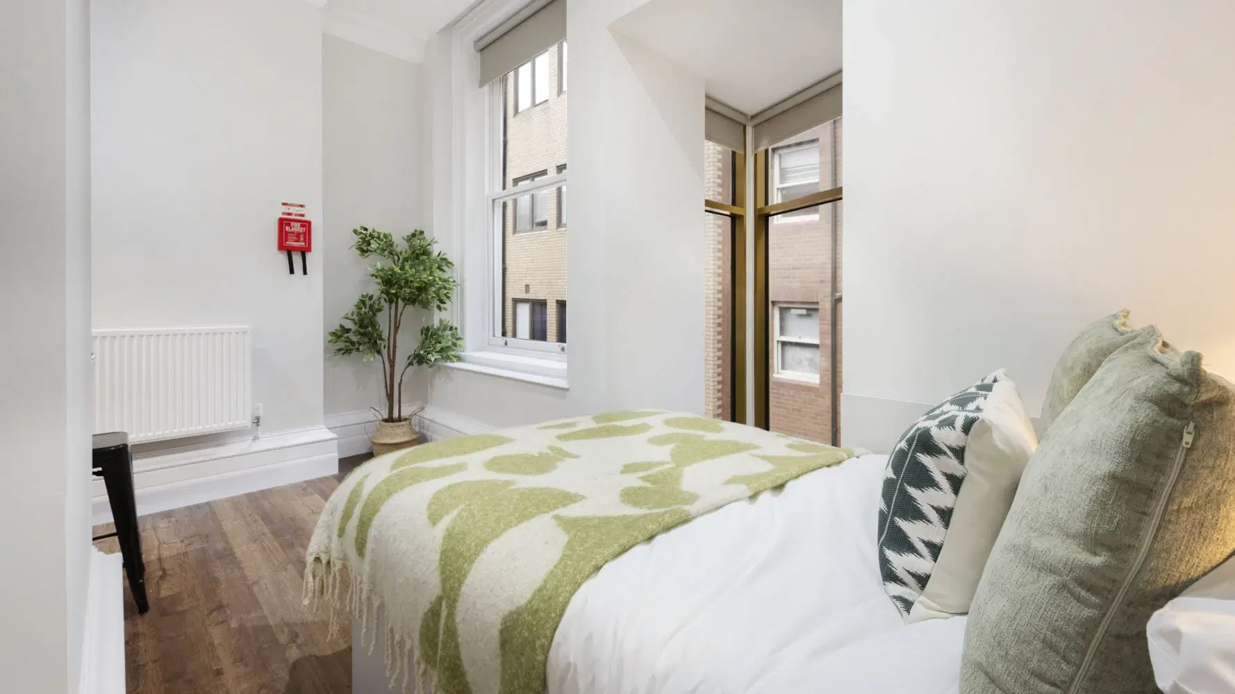 26 Great George Street, Leeds – Deluxe Studio