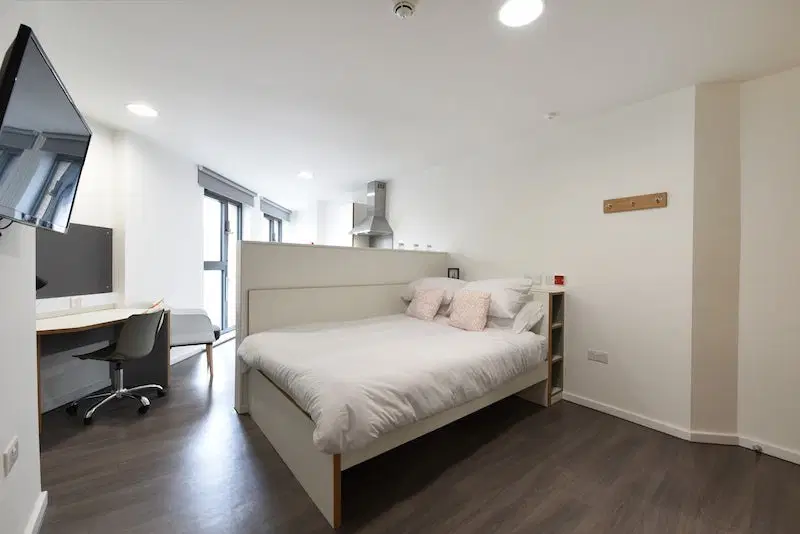 Dobbie’s Point, Glasgow – Studio