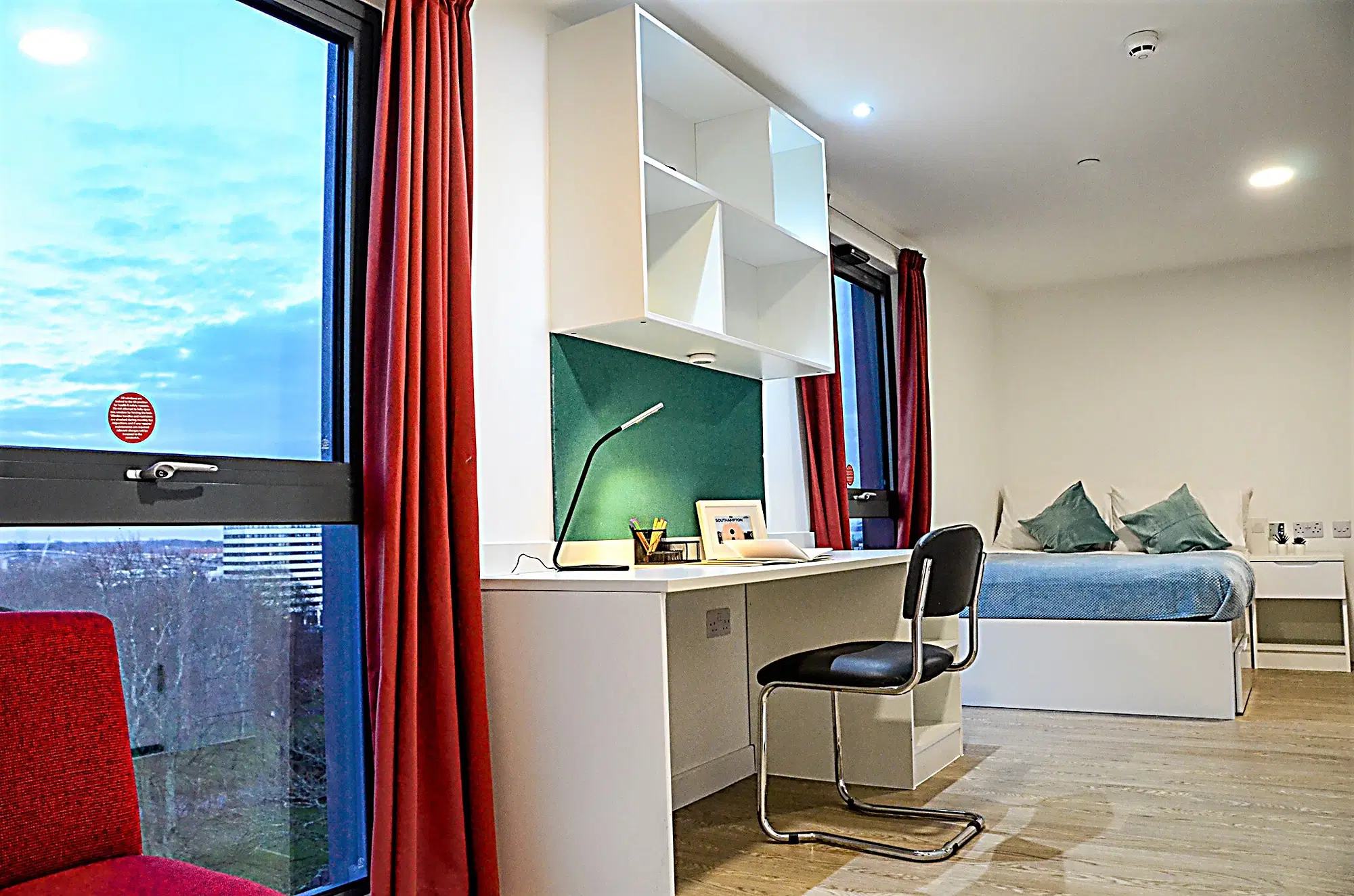 Vincent Place, Southampton – Studio Silver Plus - City View