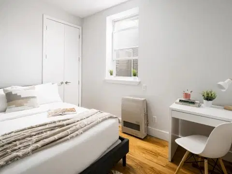 161 Maujer St, New York – Private Room (4 Bed - 2 Bath)