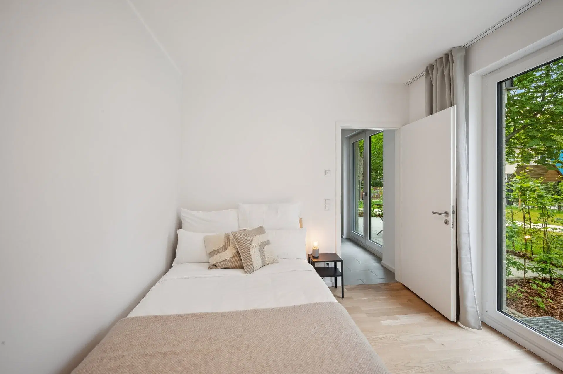 Smith, Berlin – Private Room (10.3 Sqm)