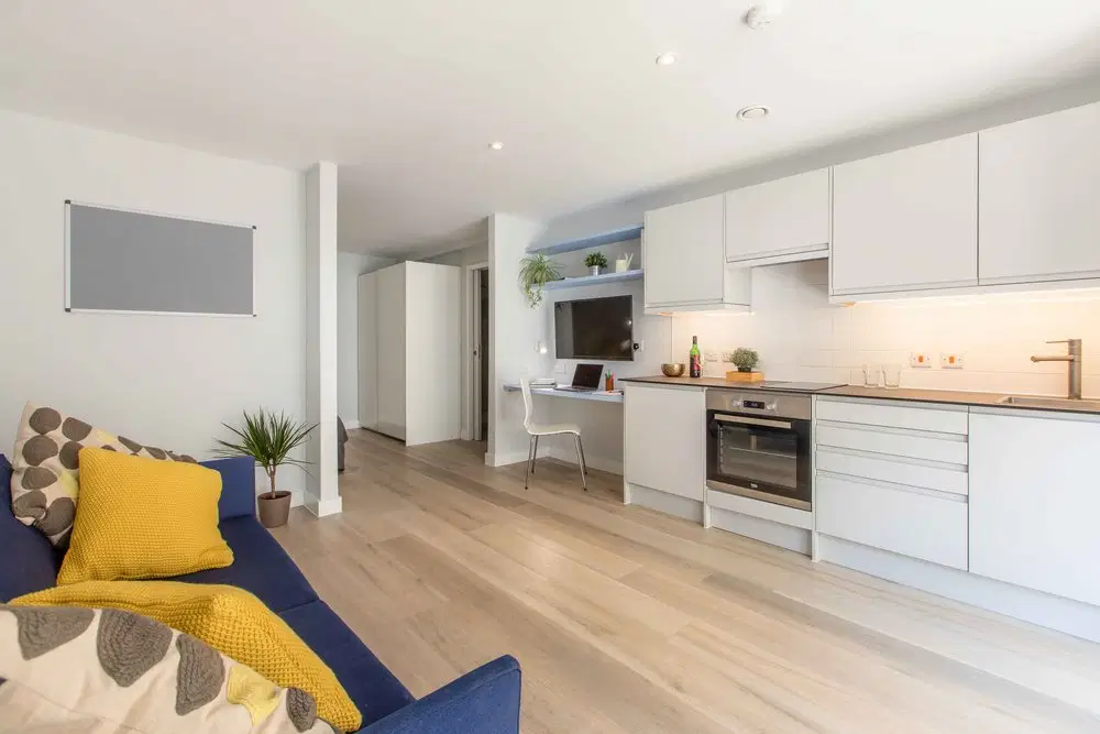The Leat Apartments, Exeter – Superior Apartment